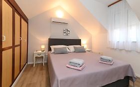 Oleander Apartments Split